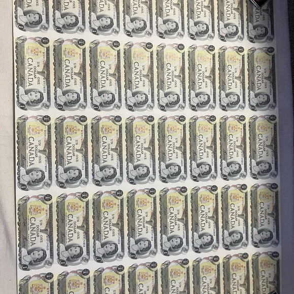 Bank of Canada Uncut sheet of $1 Dollar Banknotes 1973 - Picture 2 of 6